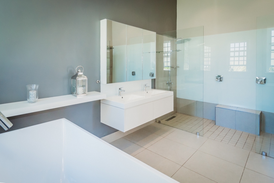 5 Bedroom Property for Sale in Glenwood Western Cape